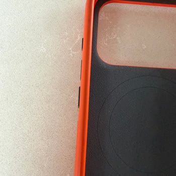 Apple Mağazasından Alınan Kılıfta İlk Haftada Kararma