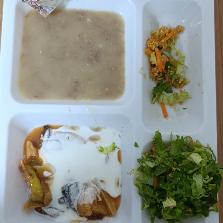 Balıkesir Atatürk Şehir Hastanesi'nde Yetersiz Yemek Porsiyonları