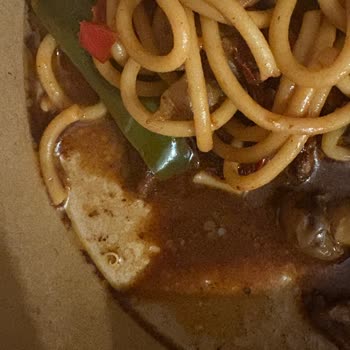 Etli Noodle’da Kurt Şüphesi Ve Yardımsız Hizmet