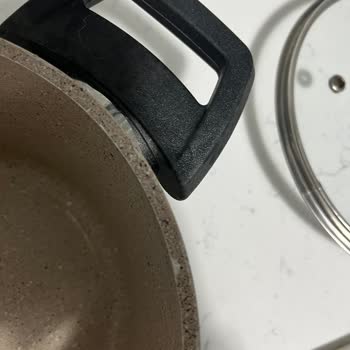 Karaca Züccaciye Tencere Setinde Soyulmalar