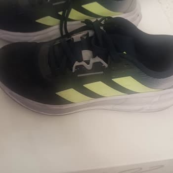 Ayakkabının Aşırı Sıkıştırması Ve Bağcık Açılmaları Nedeniyle Yaralanma Ve Mağaza Reddi