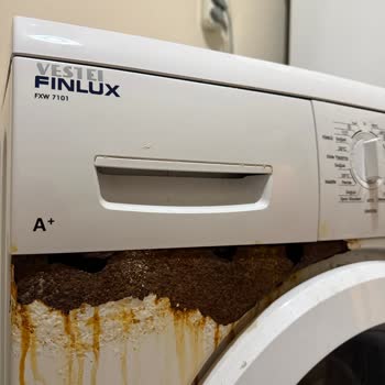 Vestel Finlux Çamaşır Makinasının Dış Gövdesi Paslanıyor Ve Çürüyor