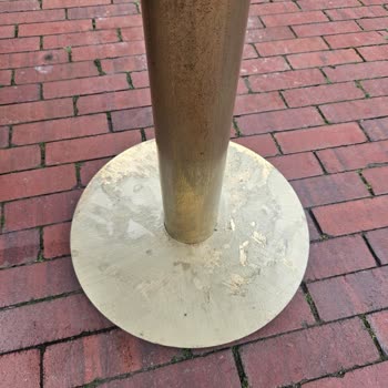 Vrl Mobilya Üç Ayda Paslanan Dış Mekan Masaları ve Şirketin Sessizliği