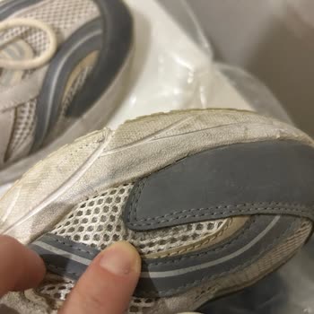 Calvin Klein Ayakkabısında Kısa Sürede Yırtılma Ve Kullanıcı Hatası İddiası Reddedildi