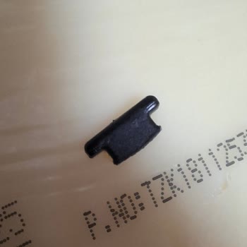 File Market Akçaburgaz Şubesinde Kaşar İçinde Yabancı Madde Bulundu