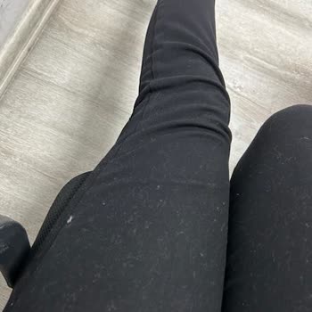 Pantolon Tüy Ve Toz Toplayarak Kullanılamaz Duruma Geldi İade Talep Ediyorum