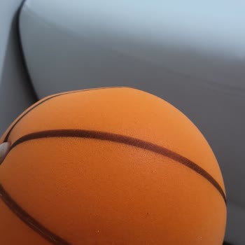 Düz Ve Bozuk Basketbol Topu İçin Cevapsız İletişim Ve İade Talebi