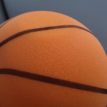 Düz Ve Bozuk Basketbol Topu İçin Cevapsız İletişim Ve İade Talebi