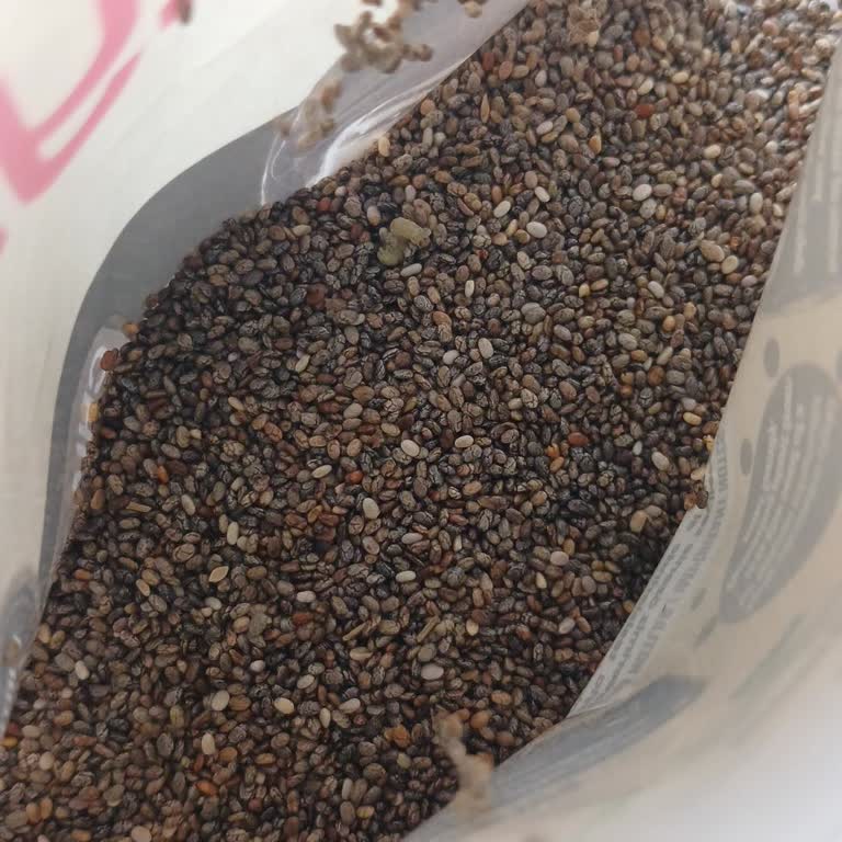 A101'de Satılan Yayla Gurme Chia Tohumunda Canlı Kurt Ve Bozulmuş Ürün