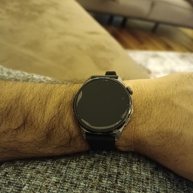 Media Markt'tan Aldığım Ekran Koruyucu Kalitesiz, Ücret İadesi Talep Ediyorum