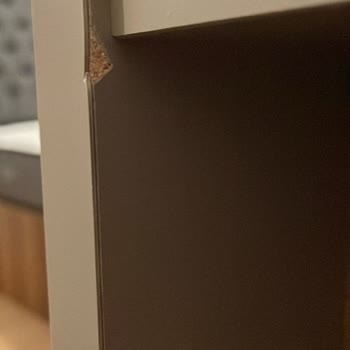 Kırık Parçalar Değiştirilmiyor Ve Şifonyer Teslim Edilmedi