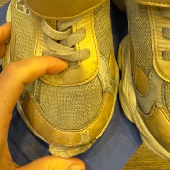 Vicco Çocuk Ayakkabısında Yapışkan Sorunu Ve İlgisiz Müşteri Hizmetleri