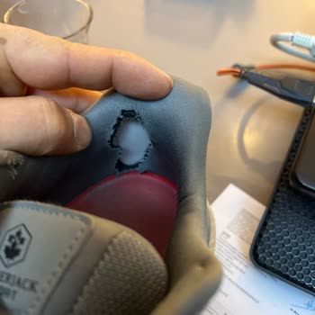 Ayakkabı Erken Yırtıldı, Değişim Talebim Kullanıcı Hatası İddiası İle Reddedildi