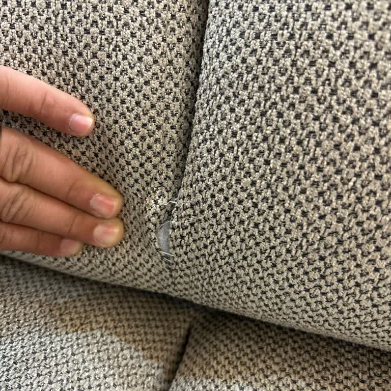 Koltukta Yırtık, Servis 1,5 Ay Gecikmesi