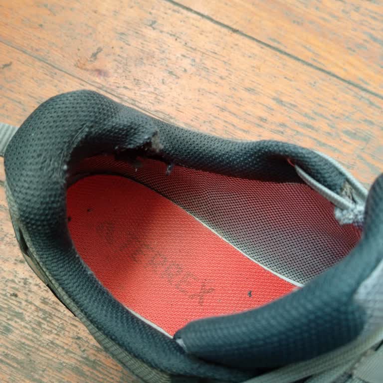 Kısa Sürede Deforme Olan Ayakkabı İçin Garanti Reddi Ve Kullanıcı Hatası Suçlaması