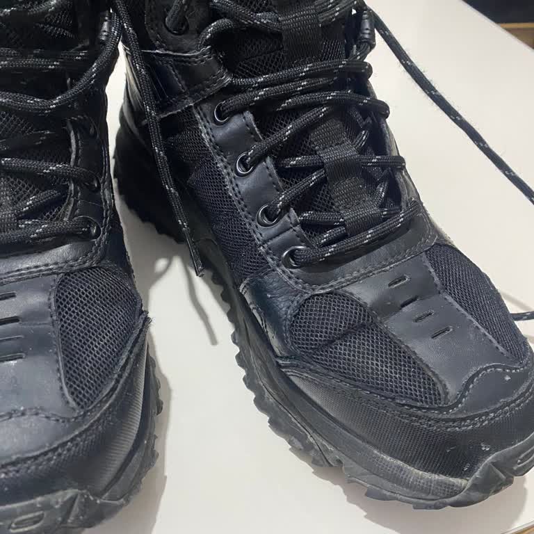 Skechers Botta Kısa Sürede Üst Kısım Yırtıldı, Garanti Reddi