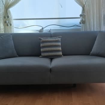 Mahkeme Kararına Rağmen Enza Mobilya'dan Koltuk Takımı Değişimi Yapılmıyor