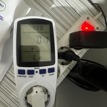 Üst Bölüm Soğutmayan Buzdolabımda Gıdalar Bozuldu, Gaz Kaçağı Ve Servis Sonrası Değişim Talebi