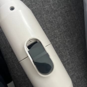 Sinbo 8633 Dikey Süpürge Aparatı Çatladı, Garanti Kapsamında Parça Değişimi İstiyorum