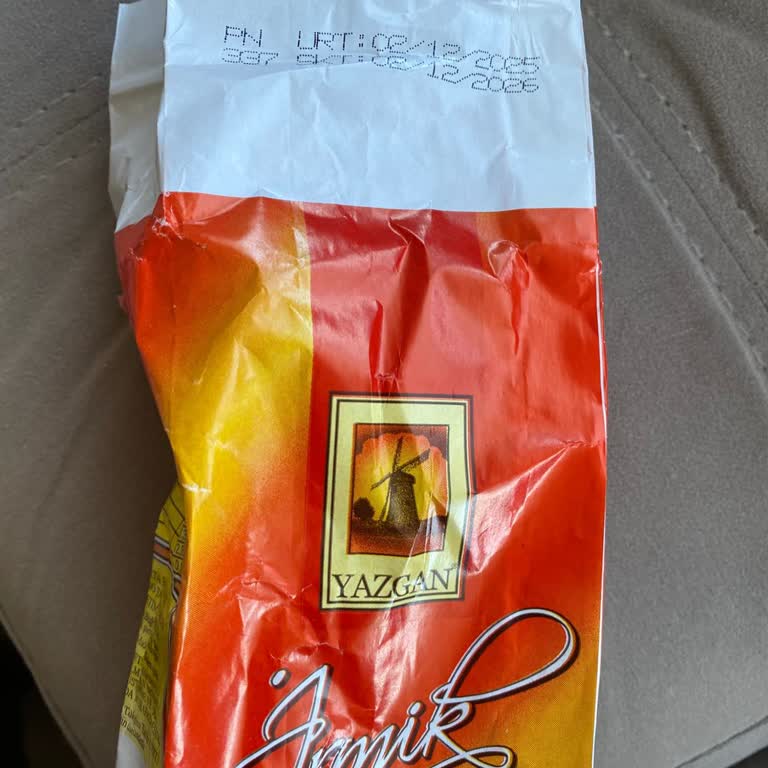 BİM Yazgan İrmiğinde Böcek Ve Kurt Görüldü, Gıda Güvenliği Endişesi