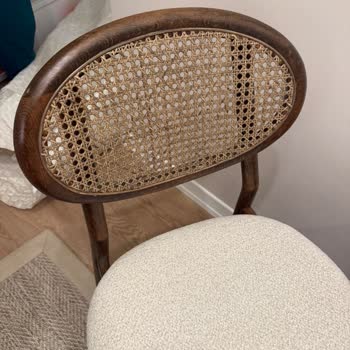 Eksik Kalan Sandalyeler, Masa Ayakları Ve Ayna İçin Hızlı Çözüm Bekliyorum