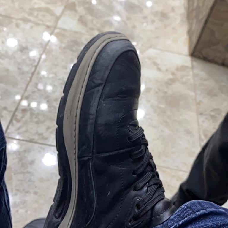 Üç Ayda Deri Ayakkabıda Çatlama, Soyulma Ve Renk Solması Ve Değişim Talebi