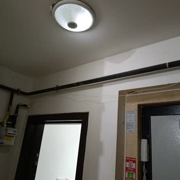 Türk Telekom Fiber Altyapı Geçişinde Özensiz İşçilik, Kapı Ve Duvar Hasarı