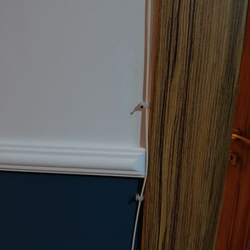 Türk Telekom Fiber Altyapı Geçişinde Özensiz İşçilik, Kapı Ve Duvar Hasarı