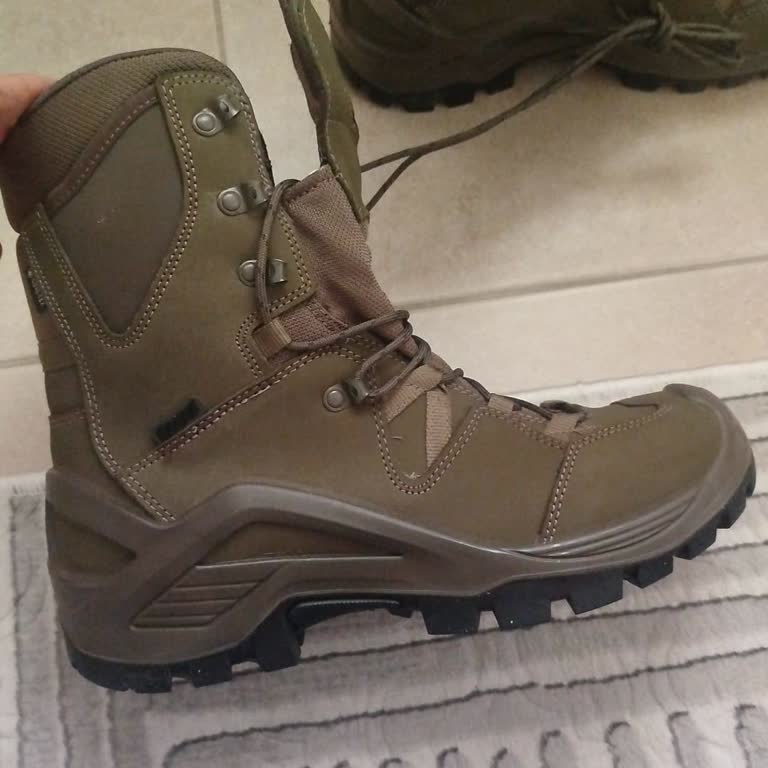 YDS Boots Yanlış Model Teslimi ve Gecikmeli Kargo Şikayeti