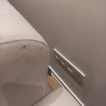 Doğtaş Mobilya Ayıplı Koltuk Takımı: Hasarlı Ayaklar Ve Yırtık Astar, Değişim İstiyorum