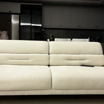 Teslim Edilen Legna Koltuk Tek Oturuşta Çöktü, Servis Yanıt Vermiyor