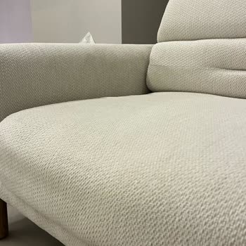 Teslim Edilen Legna Koltuk Tek Oturuşta Çöktü, Servis Yanıt Vermiyor