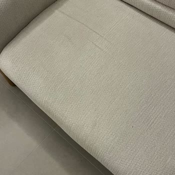 Teslim Edilen Legna Koltuk Tek Oturuşta Çöktü, Servis Yanıt Vermiyor