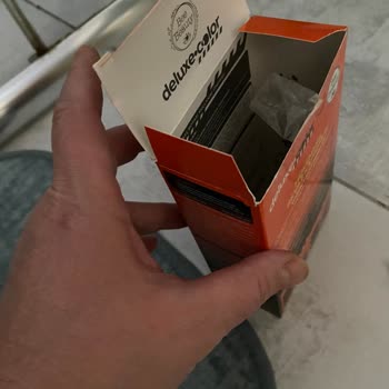 Gratis Mağazasındaki Açılmış Ve Eksik Saç Boyası Şikayeti