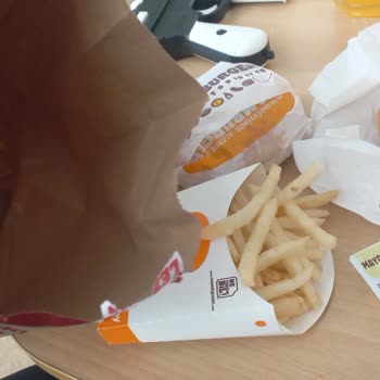 Trendyol GO'da Burger King Beyazevler Şubesinden Eksik Gelen Tavuk Burger Şikayeti