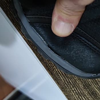 MP Ayakkabıları 3 Ay Sonra Ayakkabının Ön Yan Kısımlarından Yapıştırmaları Açılmaya Başladı!