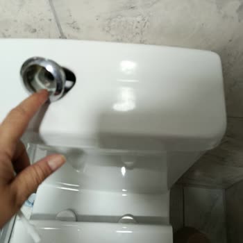 Koçtaş'tan Kırık Ve Kalitesiz Klozet Seti, Çözüm Bekliyor
