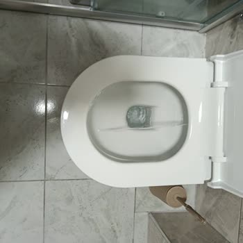 Koçtaş'tan Kırık Ve Kalitesiz Klozet Seti, Çözüm Bekliyor