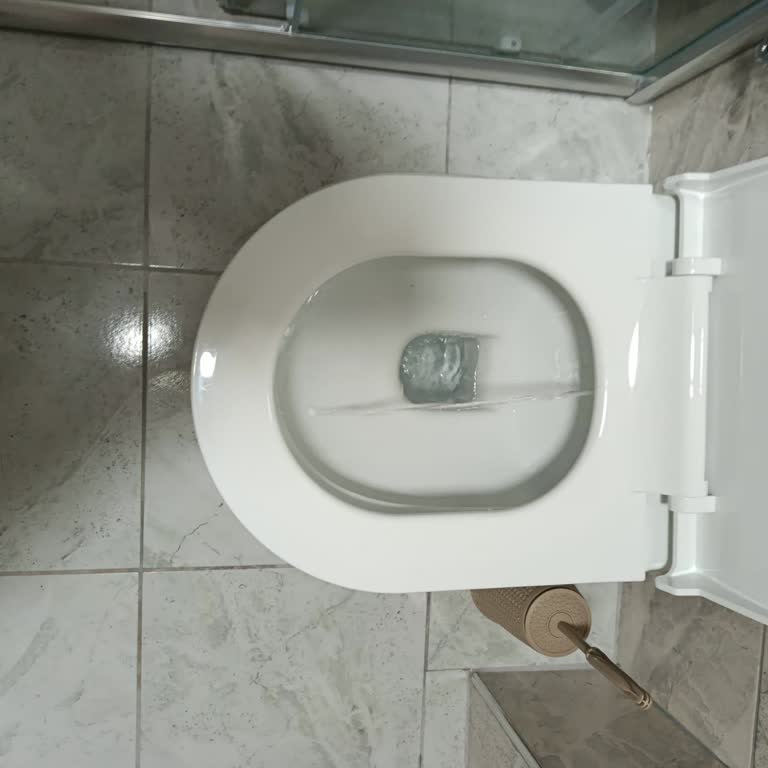 Koçtaş'tan Kırık Ve Kalitesiz Klozet Seti, Çözüm Bekliyor