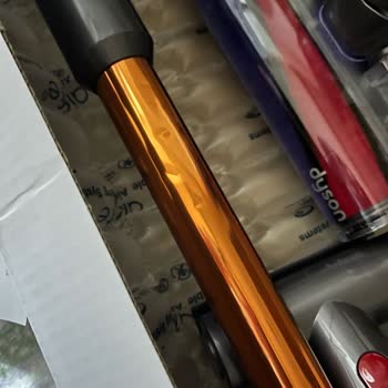 Dyson V10 Süpürgenin Çekim Gücündeki Sürekli Düşüş Ve Hasarlı Ürün Değişim Talebi