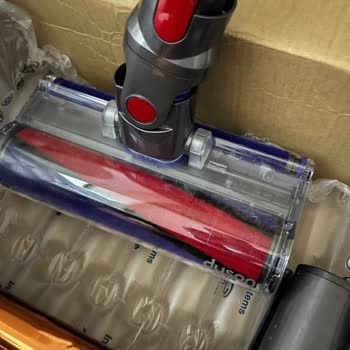 Dyson V10 Süpürgenin Çekim Gücündeki Sürekli Düşüş Ve Hasarlı Ürün Değişim Talebi