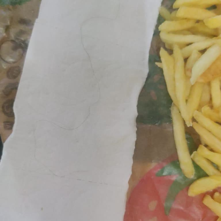 Burger King Whopper Menüde Saç Teli, İade Bekleniyor