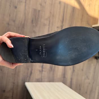 Kabul Edilemez Kullanılmış Lüks Ayakkabı Teslimi Ve Geciken İade