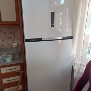 Yeni Buzdolabının Çizik Kapak Sorunu Ve Değişim Talebi
