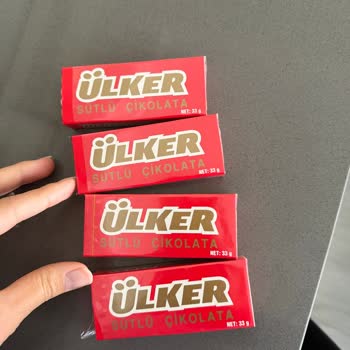 Ülker Napoliten Çikolatalarının Küflenmiş Olması Nedeniyle Sağlık Endişesi Ve Ücret İadesi Talebi