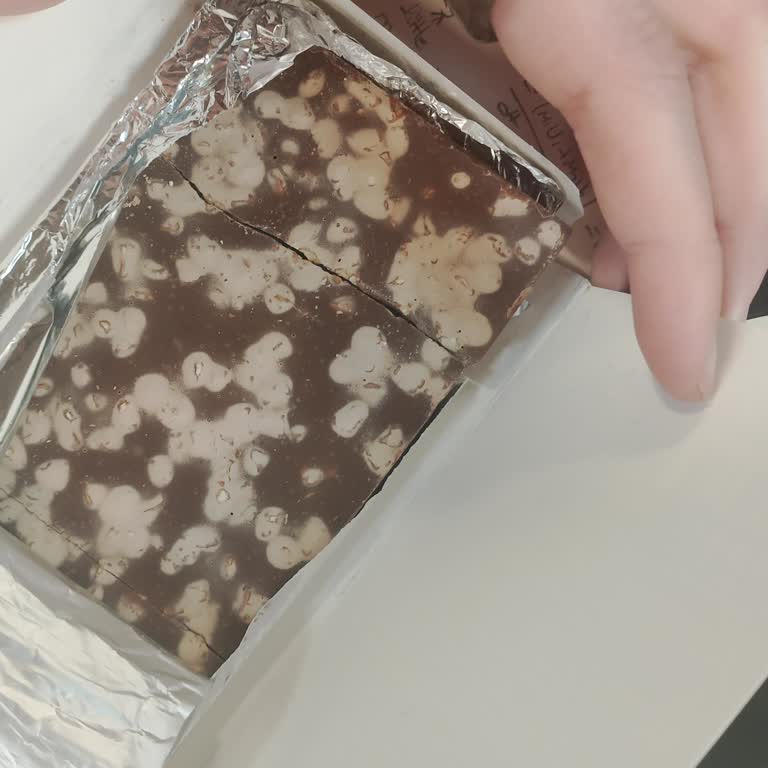 Elazığ’daki BİM Markette Bozulmuş Buono Çikolatası İçin Şikayet