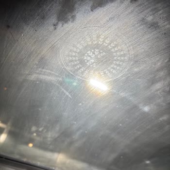 Sıfır Skoda Fabia Camlarındaki Vakum İzleri Kabul Edilemez Görüş Sorunu