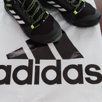 Sol Ayakkabının Üretim Hatası Nedeniyle Ağrı Ve Yara İçin Ücret İadesi Talebi