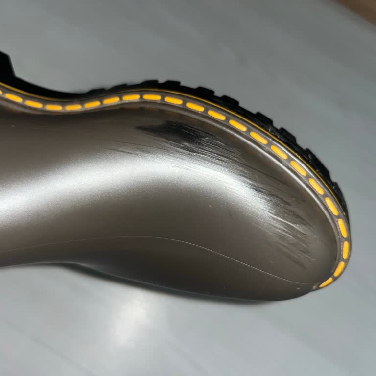 İndirimli Aldığım Botta 2 Ayda Çizik, Üretim Hatası İadesi Talebi