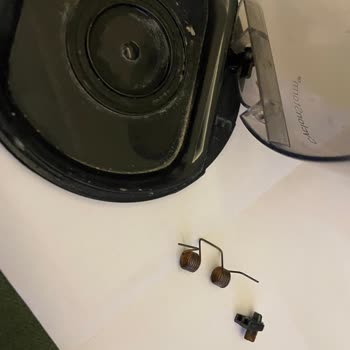 Arçelik Kendi Kendine Kırılan Toz Haznesi Kapağı Garanti Kapsamına Alınmadı